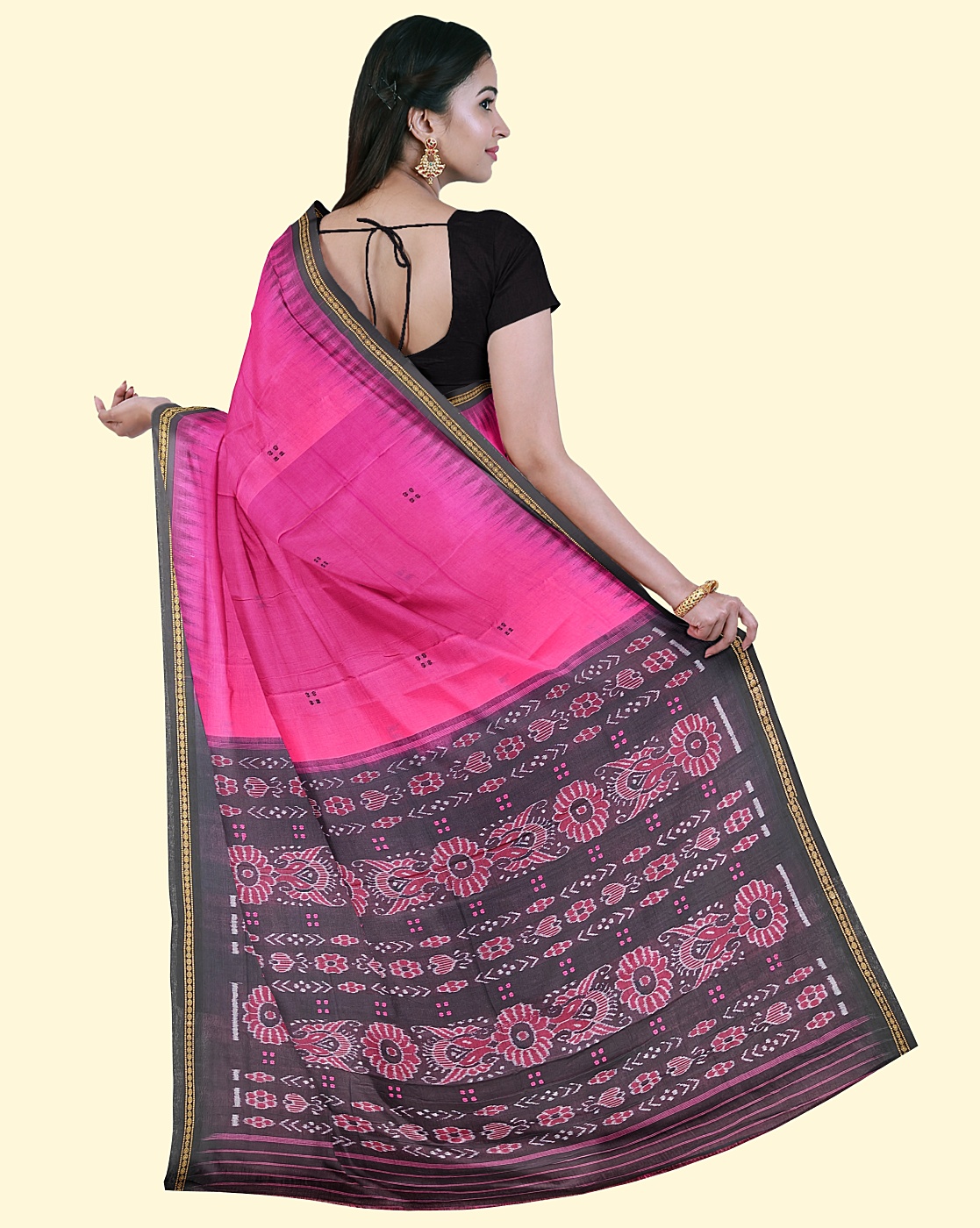 Pink Black Sambalpuri Handwoven Single Ikat Cotton Saree Image 4