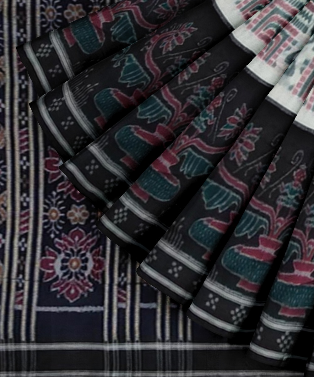White Black Sambalpuri Handwoven Single Ikat Cotton Saree Image 2