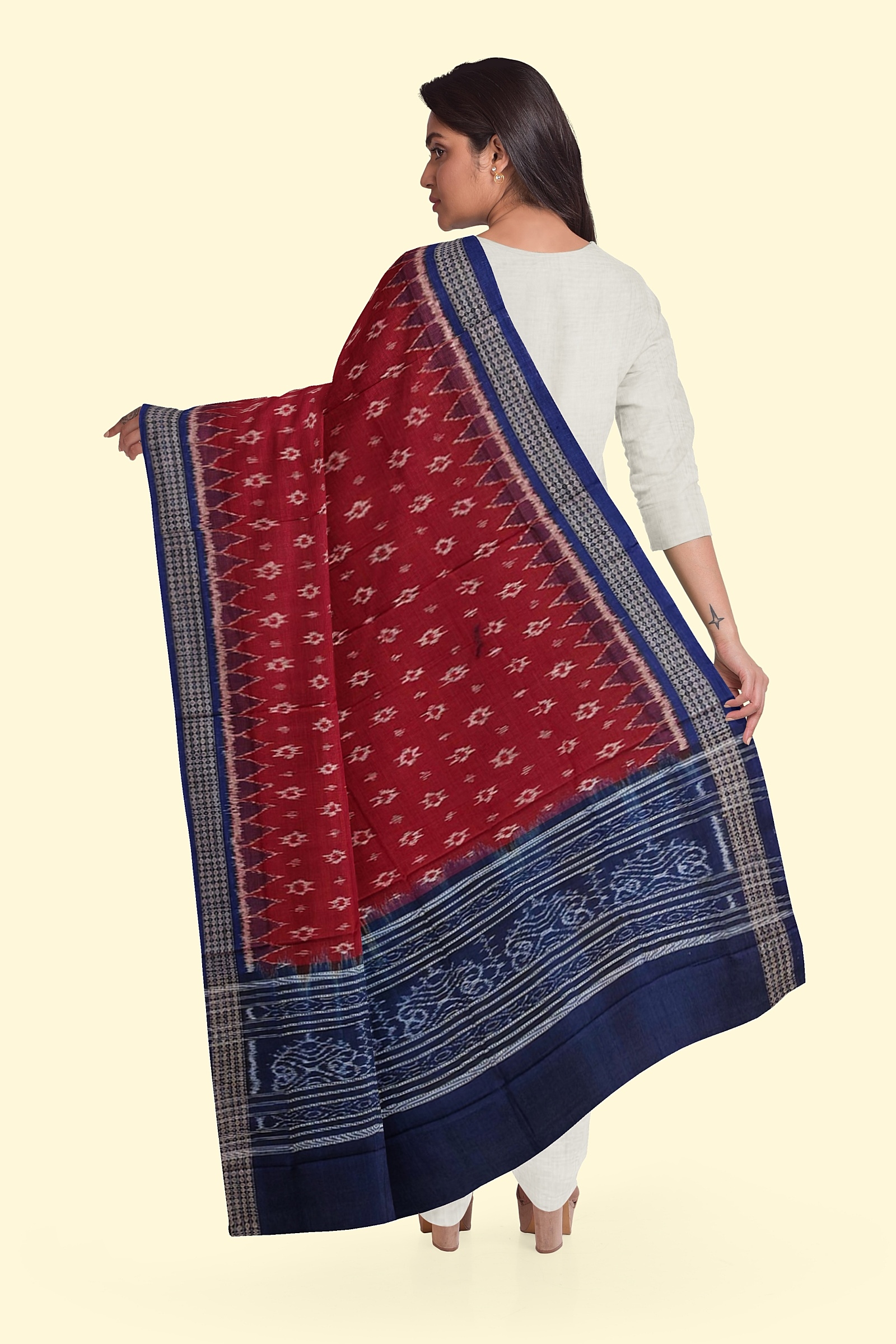 Maroon Blue Sambalpuri Handwoven Single Ikat Cotton Dupatta Image 2