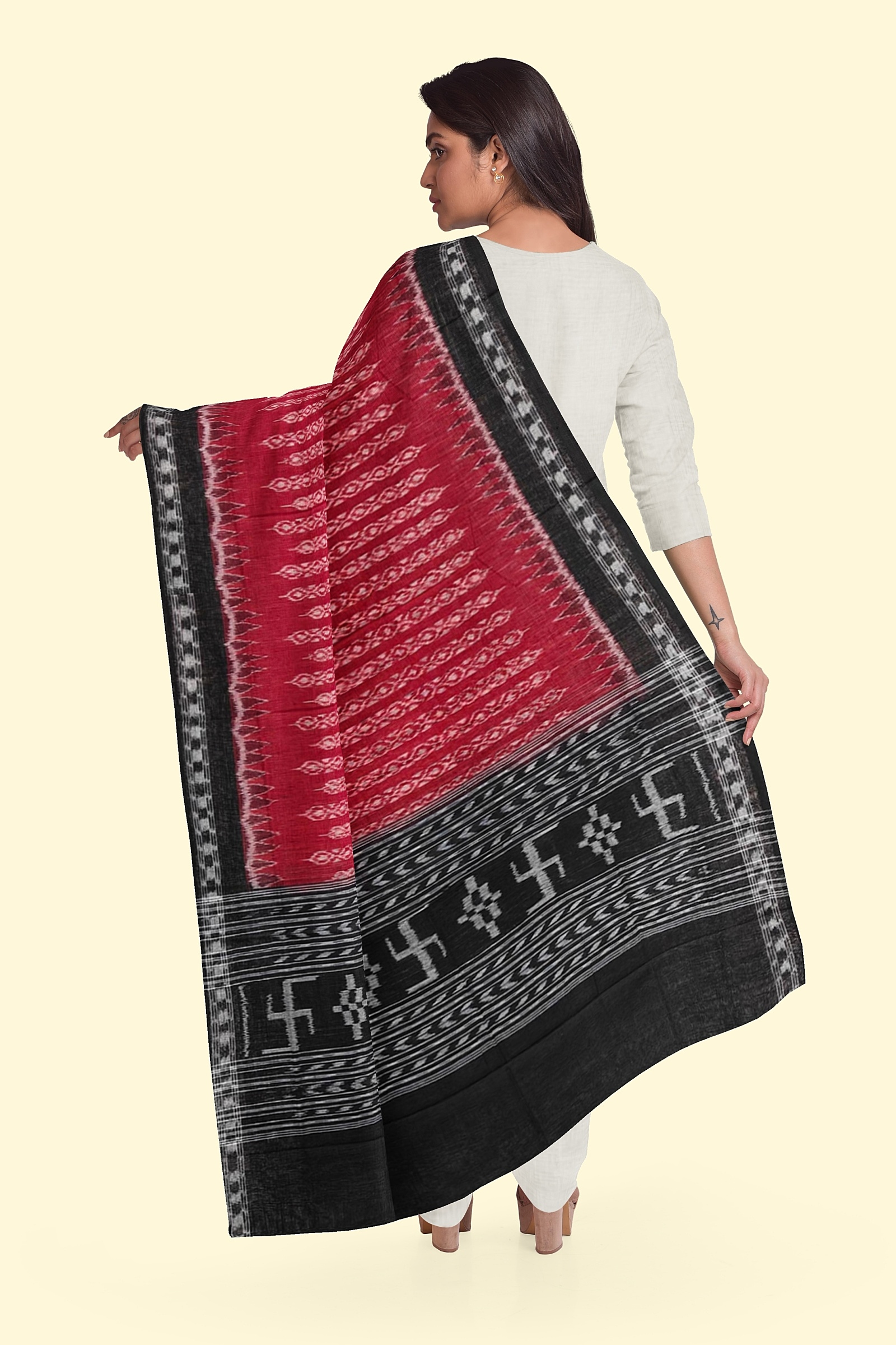 Maroon Black Sambalpuri Handwoven Single Ikat Cotton Dupatta Image 2