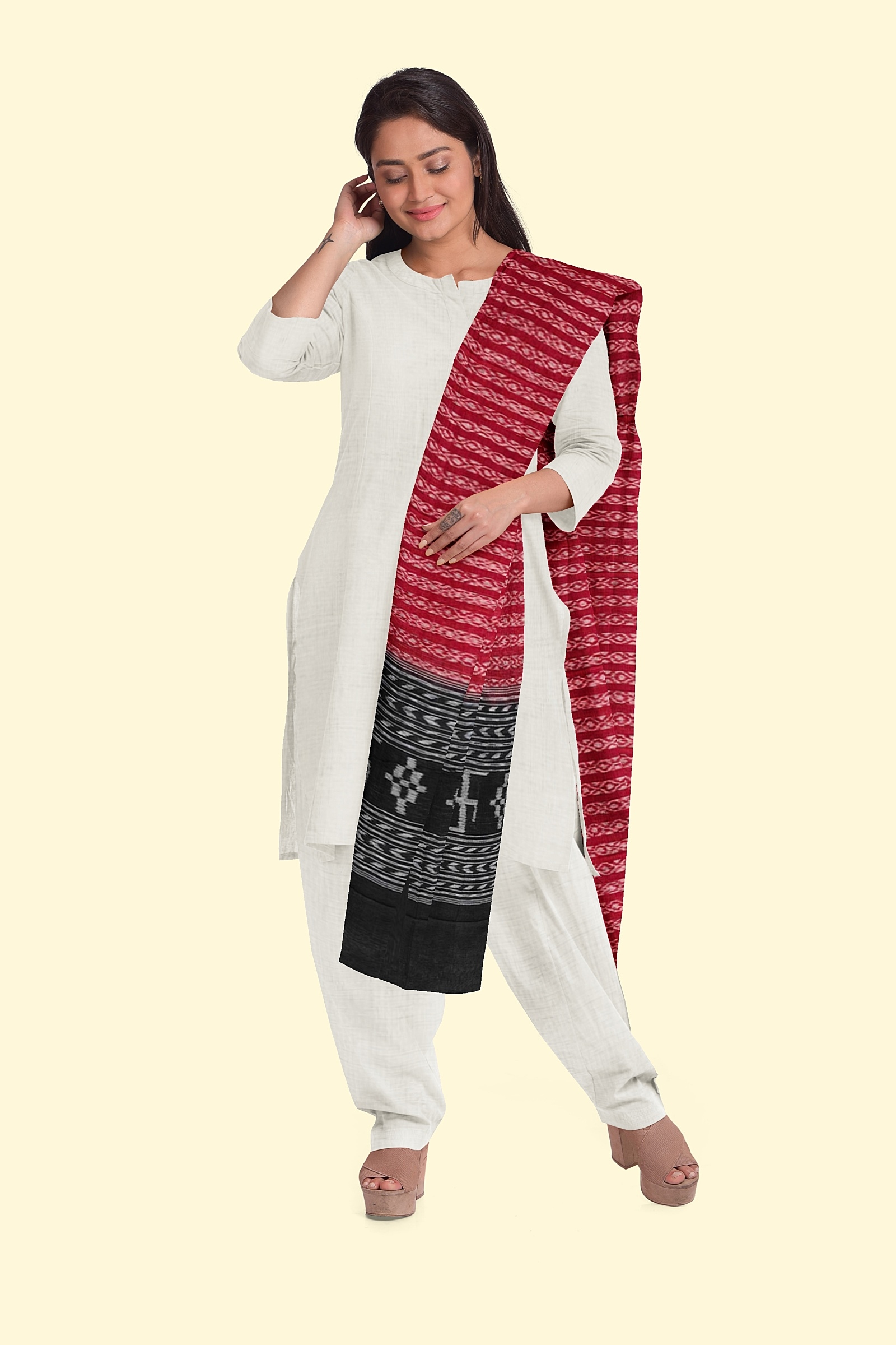 Maroon Black Sambalpuri Handwoven Single Ikat Cotton Dupatta Image 3