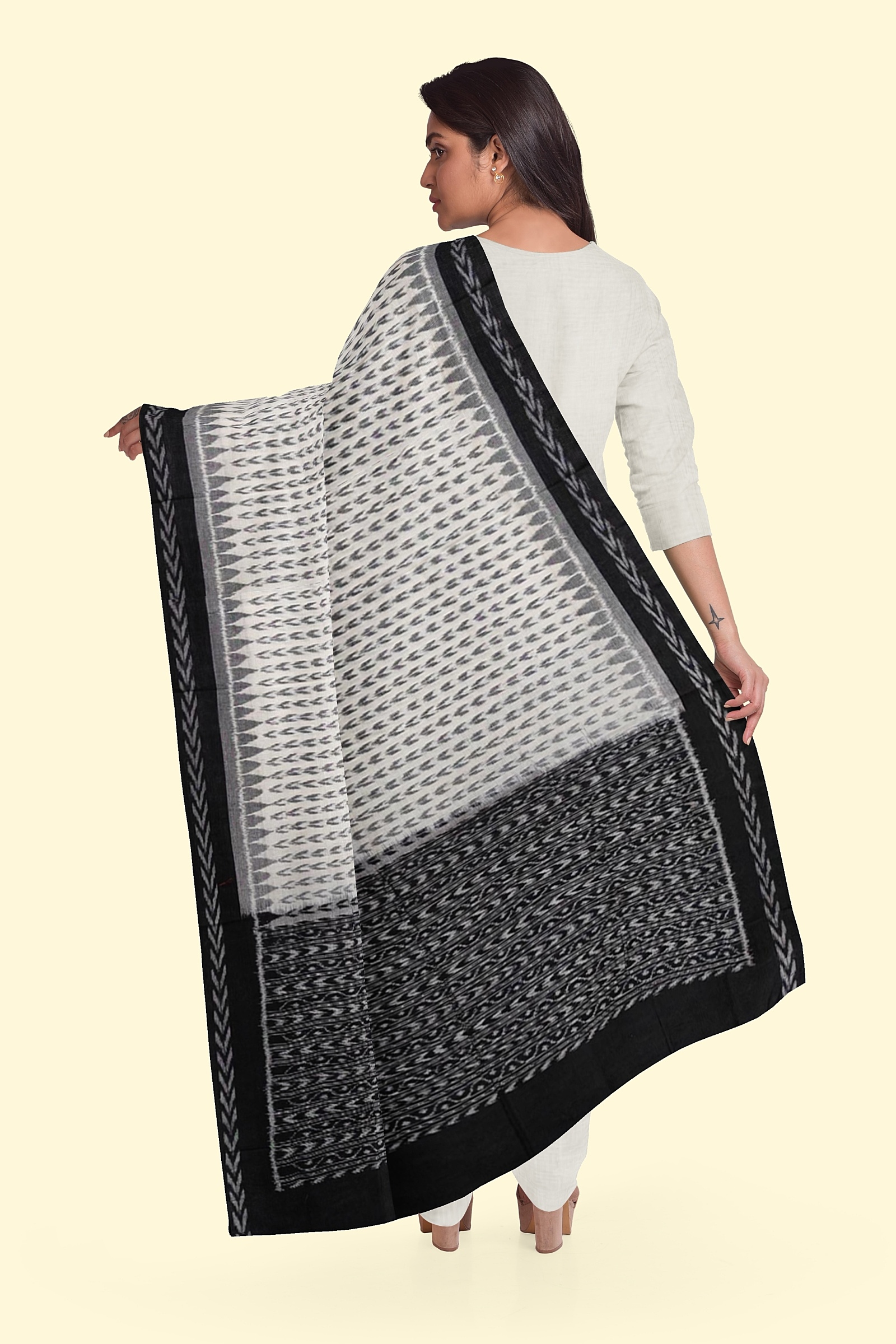 White Black Sambalpuri Handwoven Single Ikat Cotton Dupatta Image 2