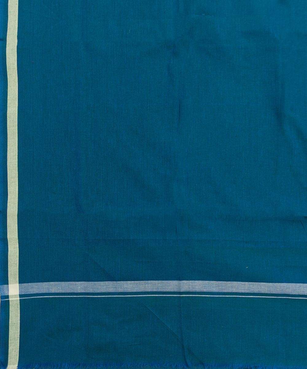 Green Sambalpuri Handwoven Cotton Lungi Image 4