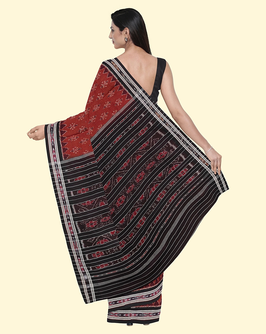 Maroon Black Sambalpuri Handwoven Single Ikat Cotton Saree Image 4